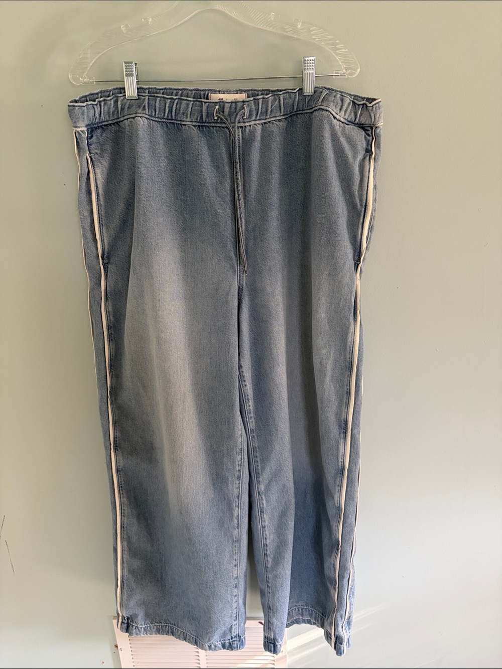 Madewell oversized, wide leg denim pants.  Size XL.